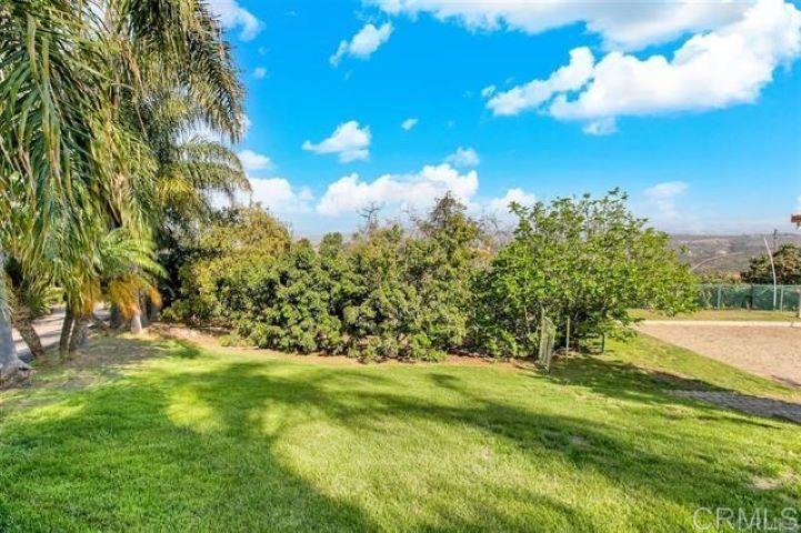 2081 Elevado Road Vista, CA 92084 - Photo 35 of 70