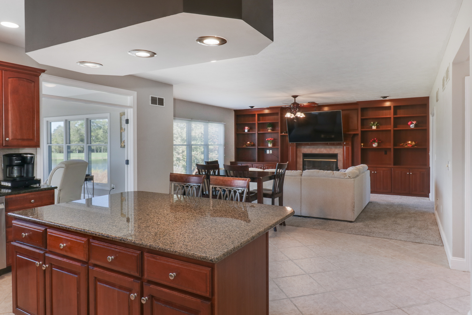 3 Pebblebrook Court Bloomington, IL 61705 - Photo 20 of 89