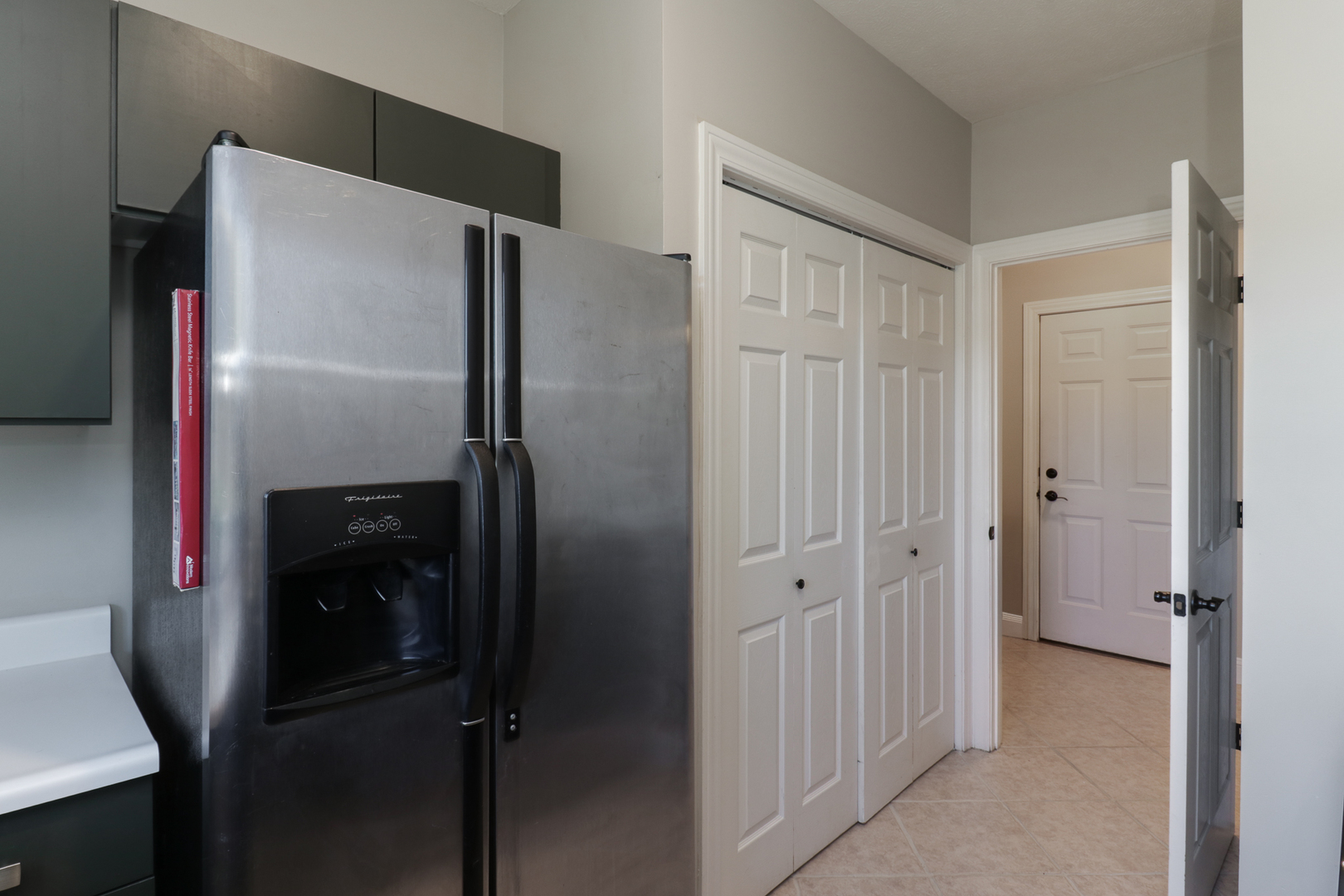 3 Pebblebrook Court Bloomington, IL 61705 - Photo 27 of 89 a metallic refrigerator freezer sitting in a kitchen