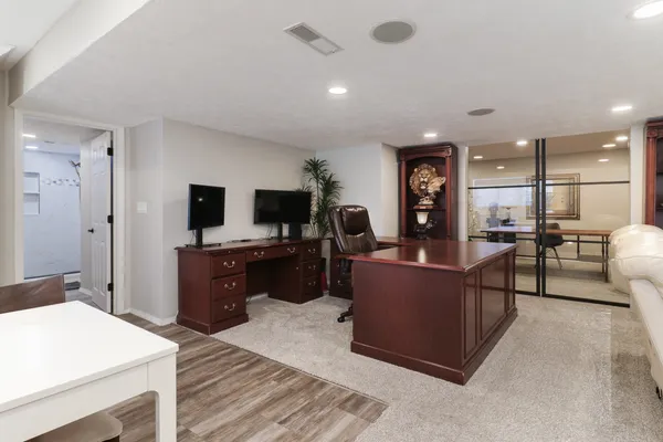 $645,000 | 3 Pebblebrook Court, Bloomington, IL 61705