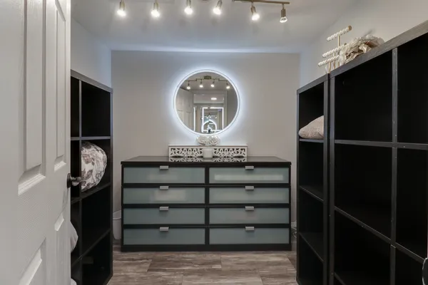 $645,000 | 3 Pebblebrook Court, Bloomington, IL 61705