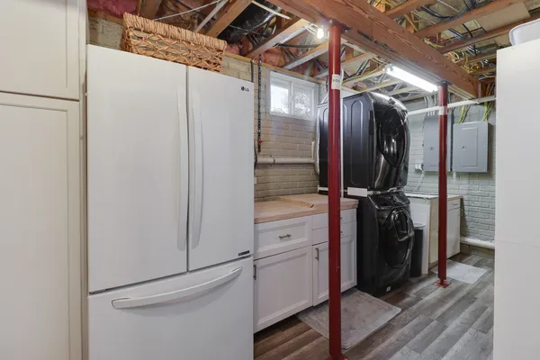 $645,000 | 3 Pebblebrook Court, Bloomington, IL 61705