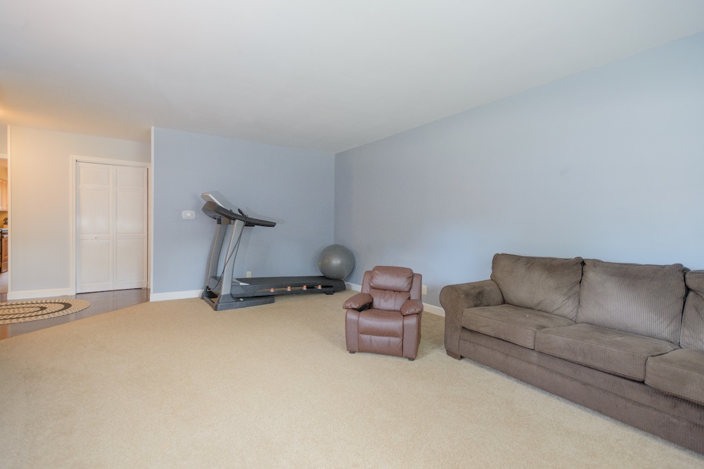 6140 Miami Road South Bend, IN 46614 - Photo 3 of 18 Gallery Image 3