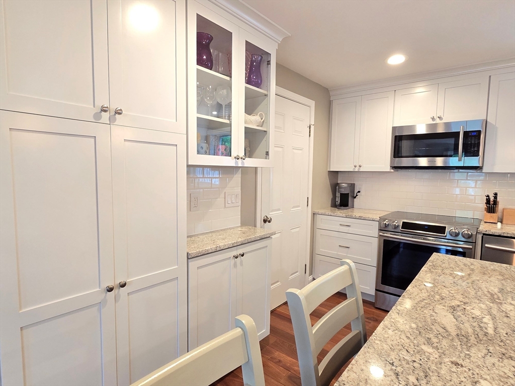 14 Oak Ridge Lane Ashland, MA 01721 - Photo 17 of 41 Gallery Image 17