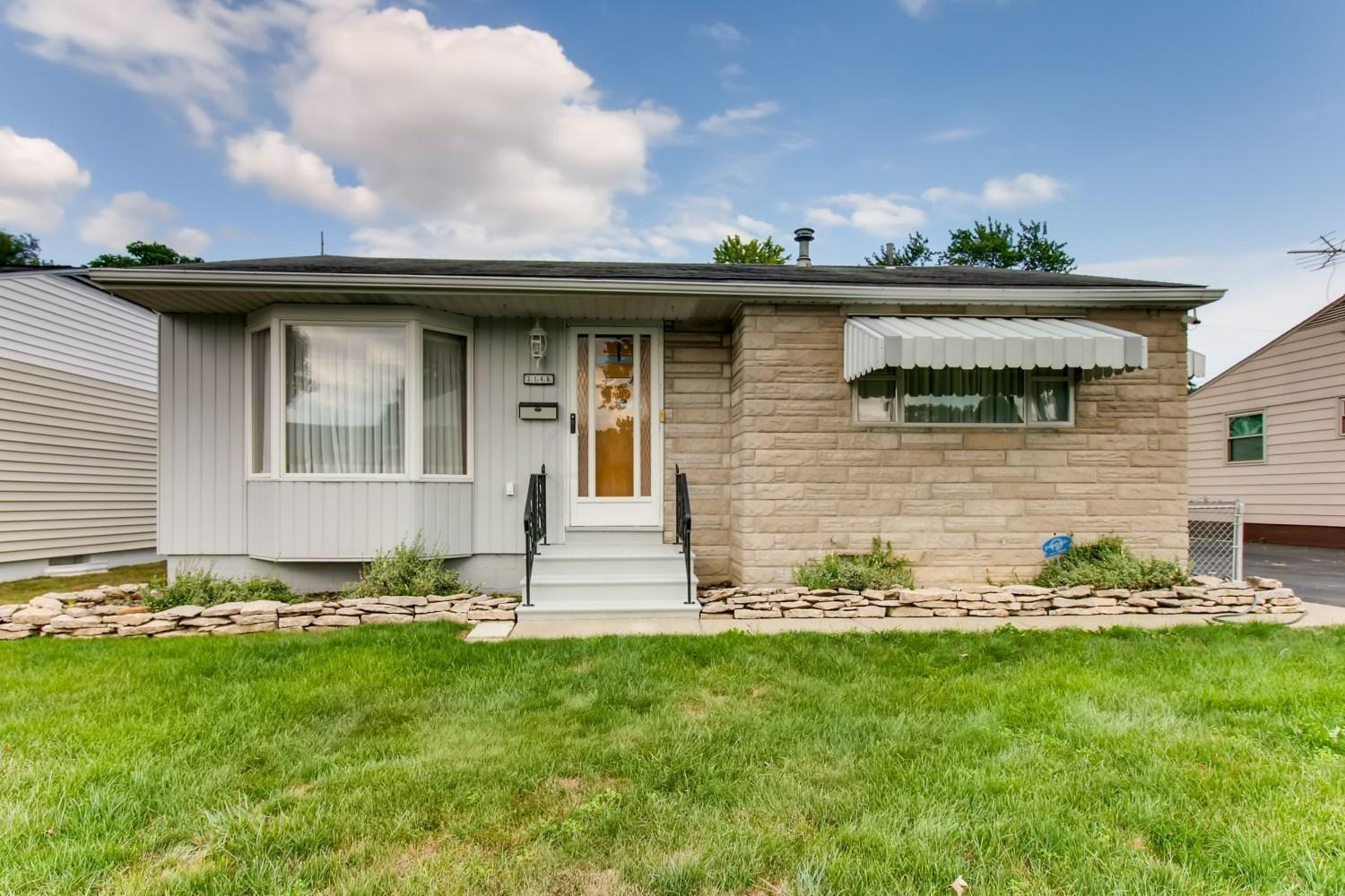 3146 Hillgate Road Columbus, OH 43207 - Photo 1 of 25 Gallery Image 1