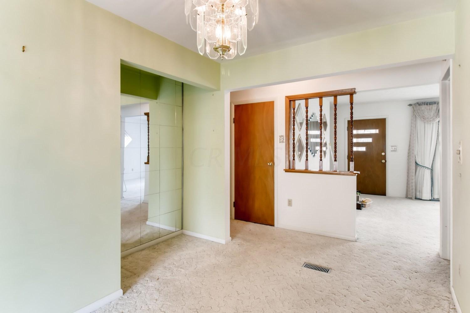 3146 Hillgate Road Columbus, OH 43207 - Photo 8 of 25 Gallery Image 8