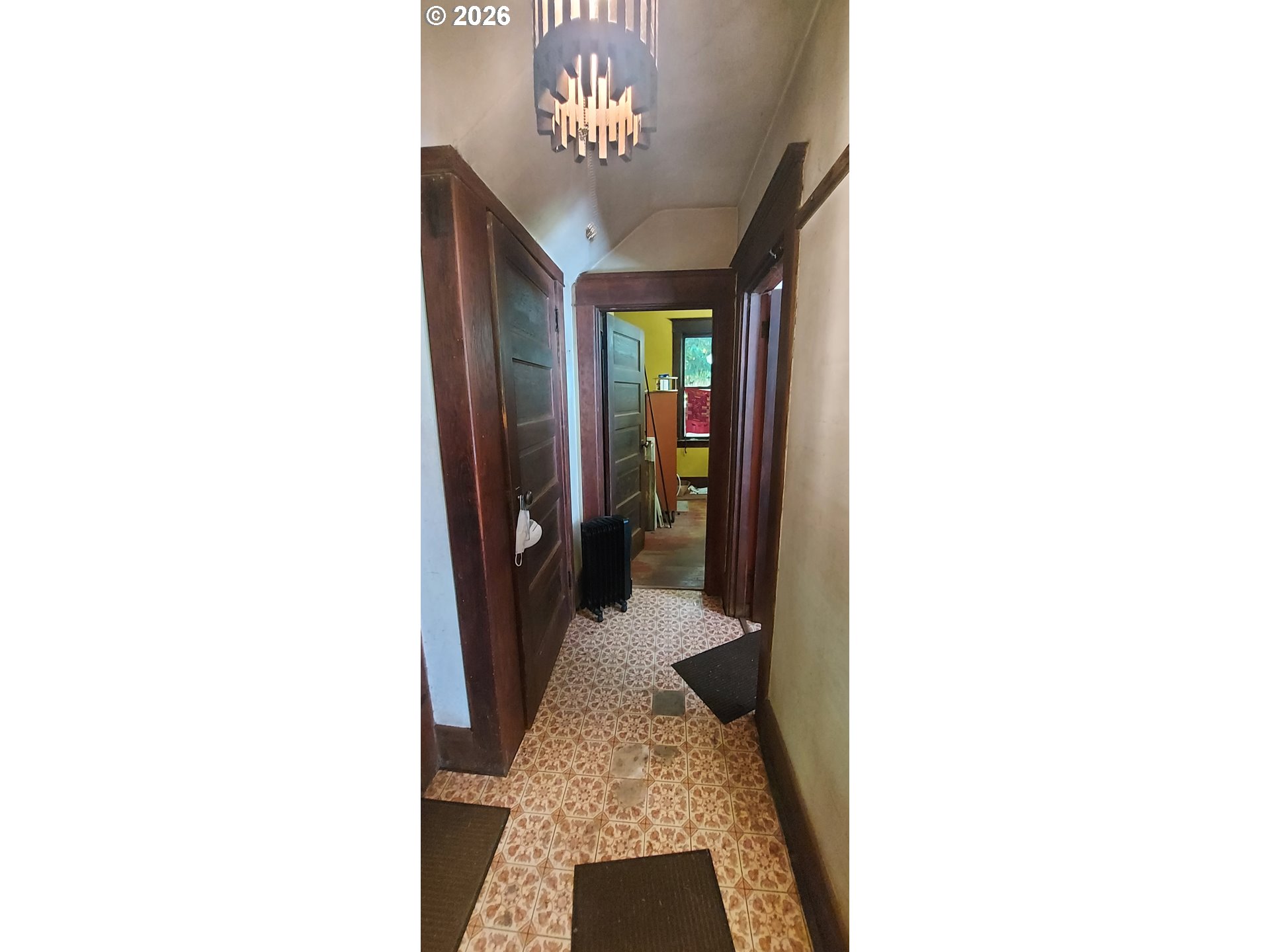 8640 Northwest Bailey Street Portland, OR 97231 - Photo 17 of 24 Hallway