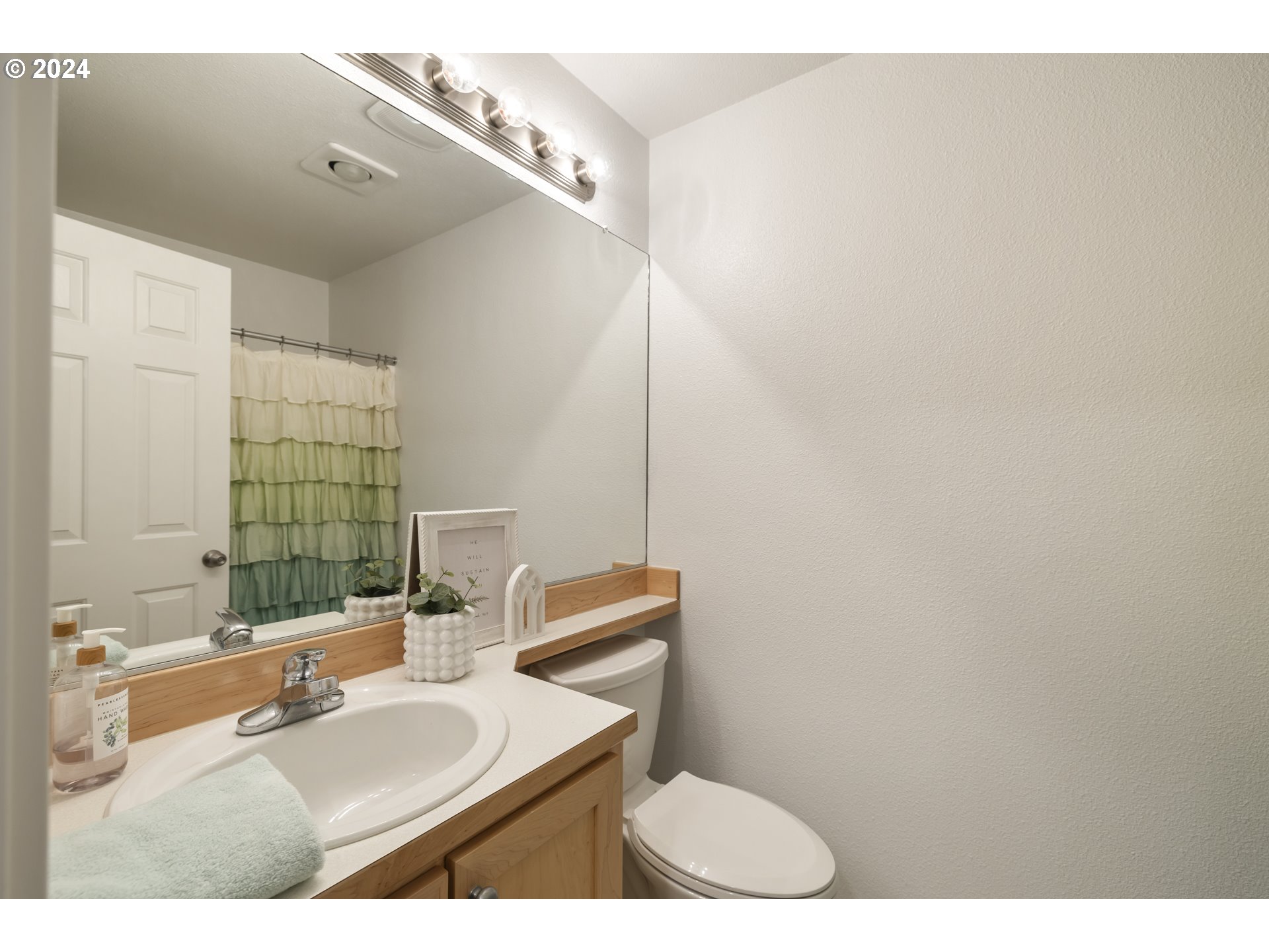 14655 Southwest Beard Road, Unit 201 Beaverton, OR 97007 - Photo 33 of 40