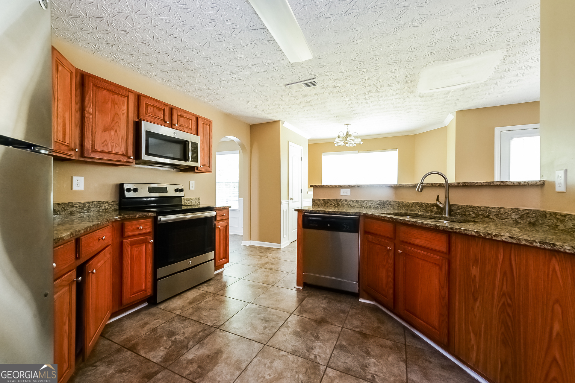 2492 Brighton Trail Jonesboro, GA 30236 - Photo 5 of 17