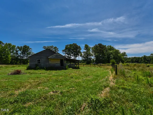 $1,000,000 | 2371 Highway 210, Smithfield, NC 27577