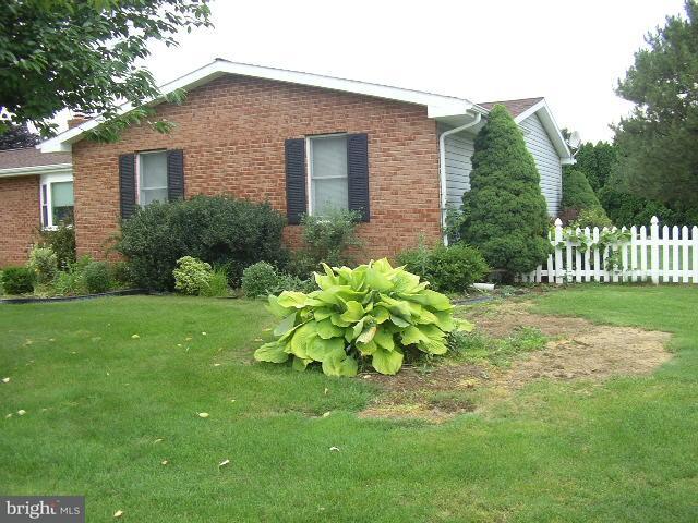 15 Carriage Road Palmyra, PA 17078 - Photo 2 of 9 Gallery Image 2