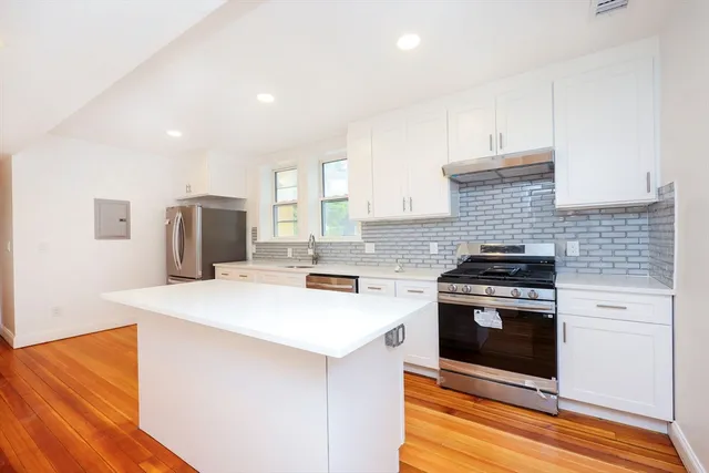 $6,000 | 5 Chauncy Street, Unit 2, Cambridge, MA 02138