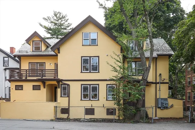 $6,000 | 5 Chauncy Street, Unit 2, Cambridge, MA 02138