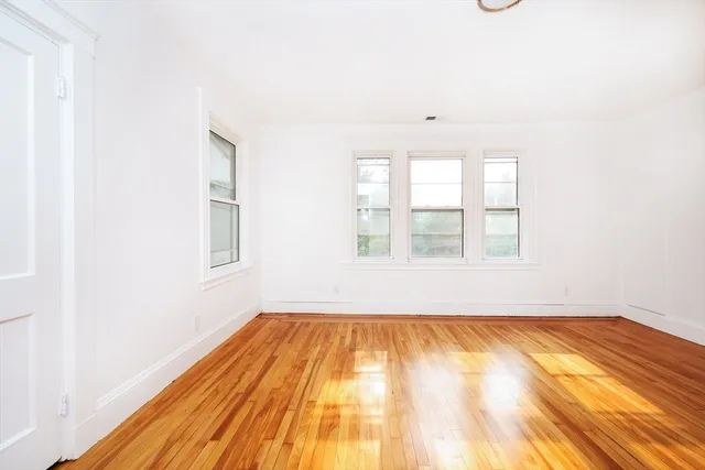 $6,000 | 5 Chauncy Street, Unit 2, Cambridge, MA 02138