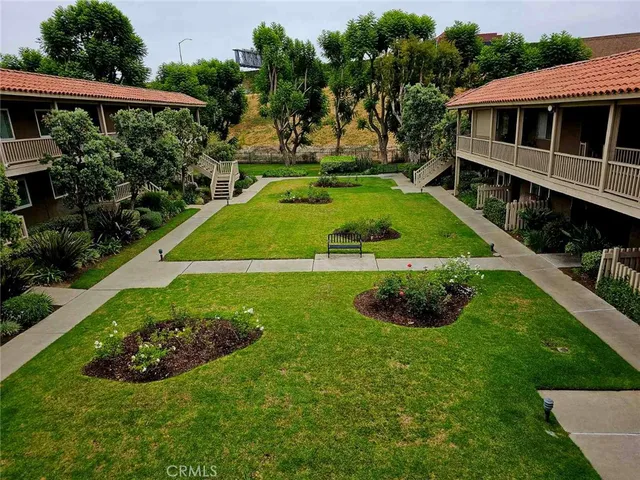 $431,000 | 611 South La Veta Park Circle, Unit CI228, Orange, CA 92868