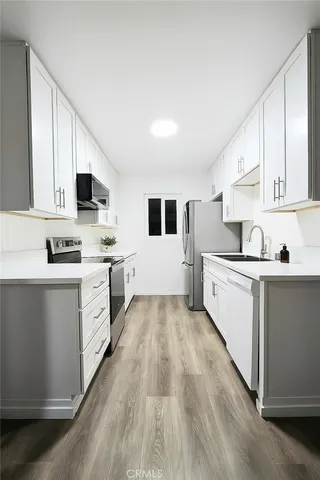 $431,000 | 611 South La Veta Park Circle, Unit CI228, Orange, CA 92868