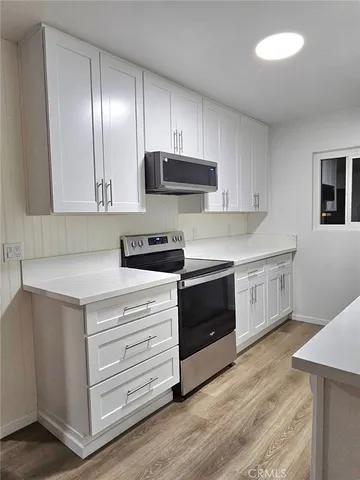 $431,000 | 611 South La Veta Park Circle, Unit CI228, Orange, CA 92868