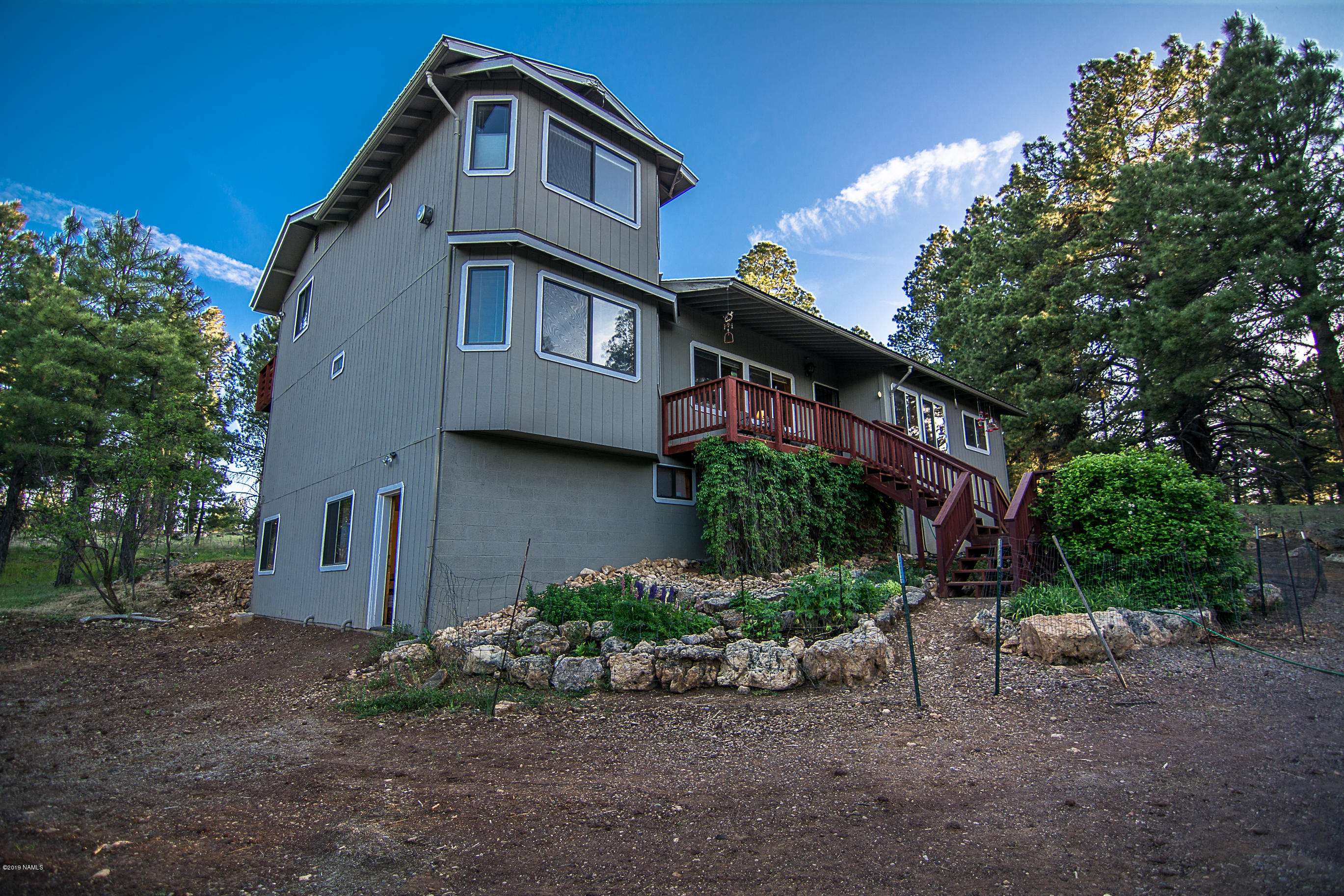 1418 Homestead Road Flagstaff, AZ 86005 - Photo 26 of 33 Front of home