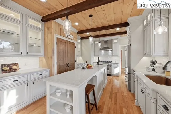 $1,380,000 | 457 Autumn Leaf Way, Crumpler, NC 28617