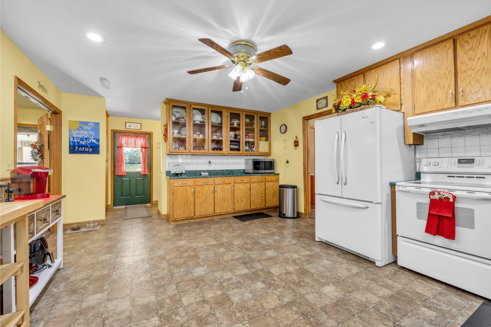 2124 Reed Lane Soddy Daisy, TN 37379 - Photo 9 of 25 Reed 16