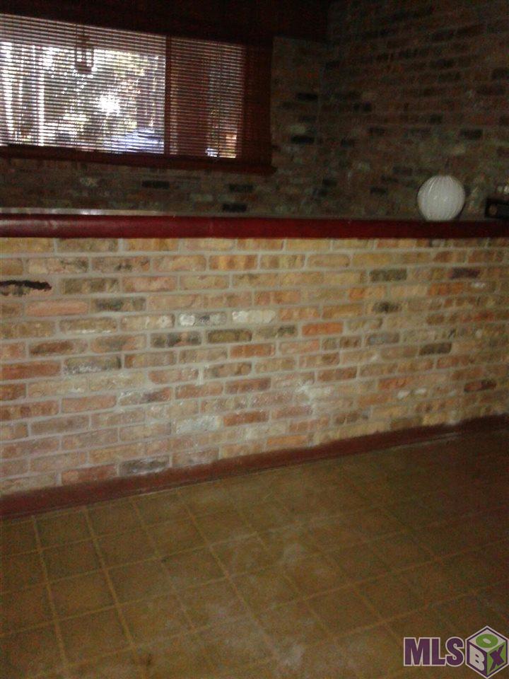 76270 Rosedale Road Rosedale, LA 70772 - Photo 5 of 9 Wet Bar