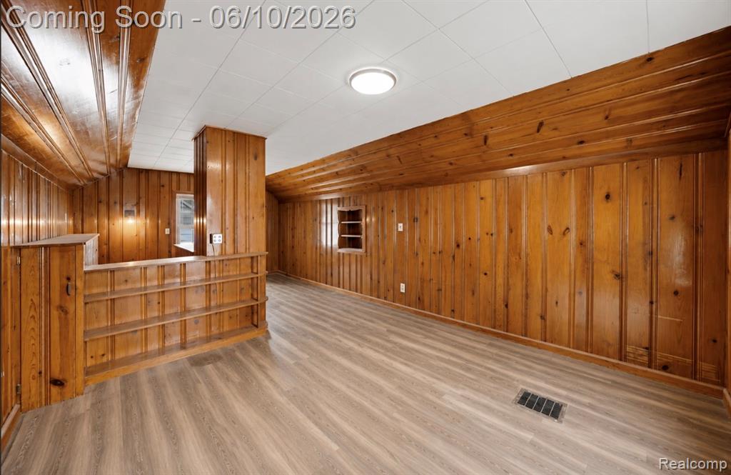 23809 Normandy Avenue Eastpointe, MI 48021 - Photo 13 of 29