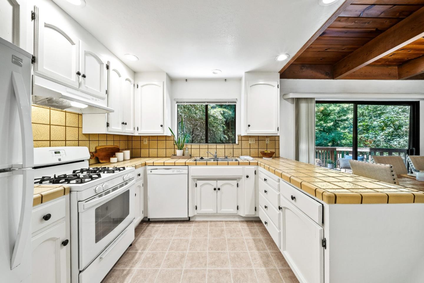 146 Aptos School Road Aptos, CA 95003 - Photo 16 of 56