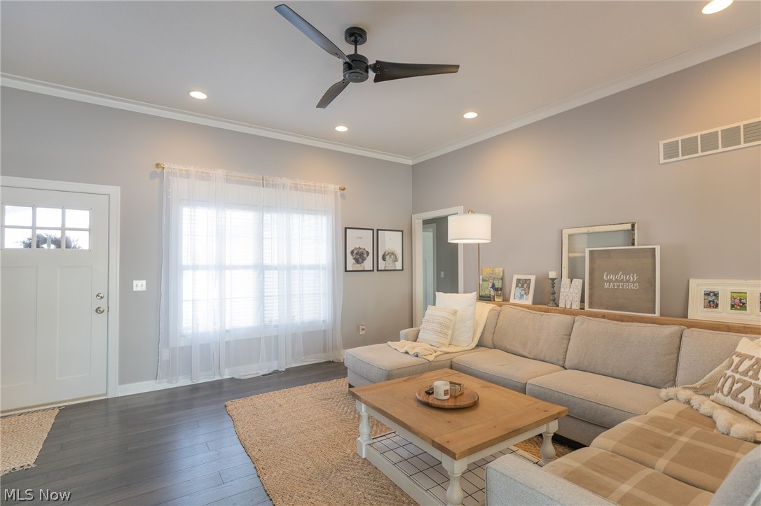 617 Rundle Street Lagrange, OH 44050 - Photo 4 of 31 Gallery Image 4