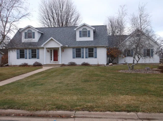 $349,500 | 732 North Linn Street, Princeton, IL 61356