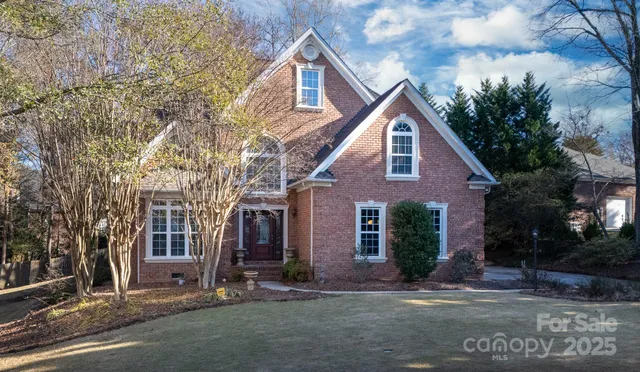 $725,000 | 307 Abingdon Way, Fort Mill, SC 29715