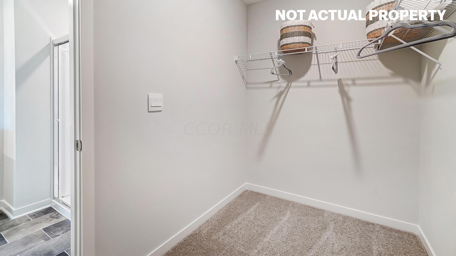 1575 Garratt Road Galloway, OH 43119 - Photo 35 of 51 40_walk in closet
