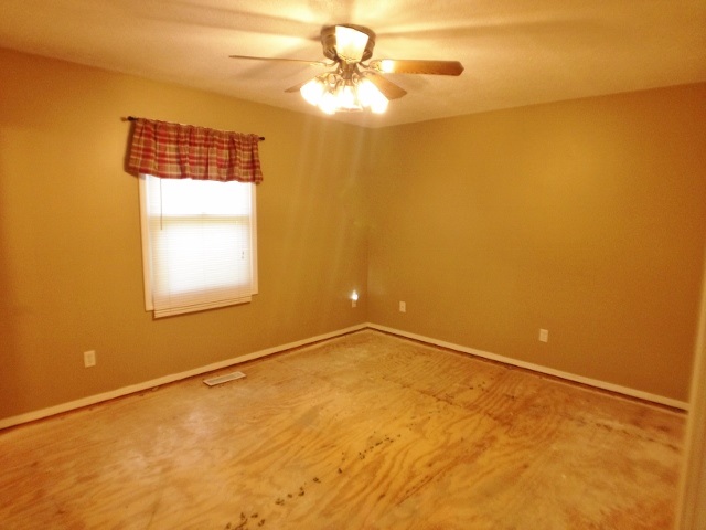 7882 Oak Grove Road Newburgh, IN 47630 - Photo 19 of 32 Gallery Image 19