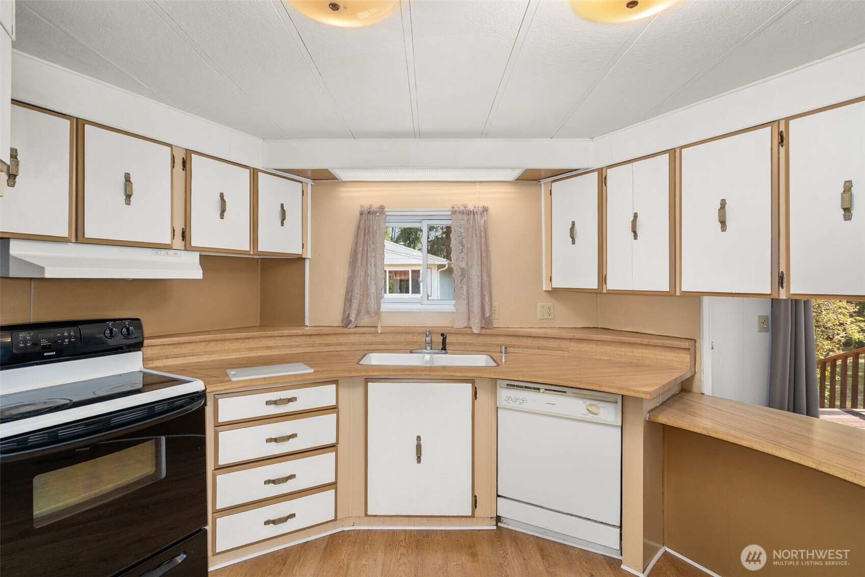 147-21 Morris Road, Unit 21 Randle, WA 98377 - Photo 8 of 38 Gallery Image 8