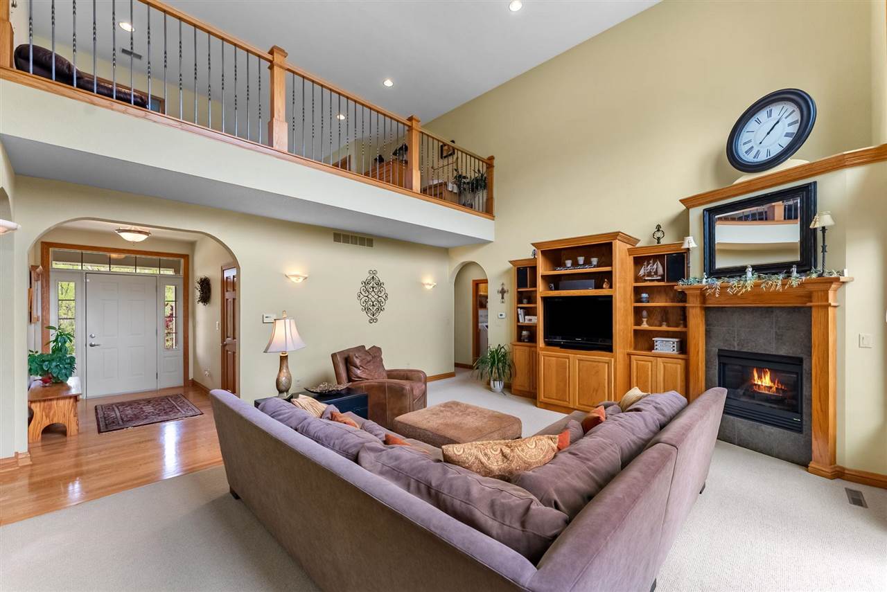1402 Ridgeview Court Washington, IA 52353 - Photo 6 of 54 Gallery Image 6