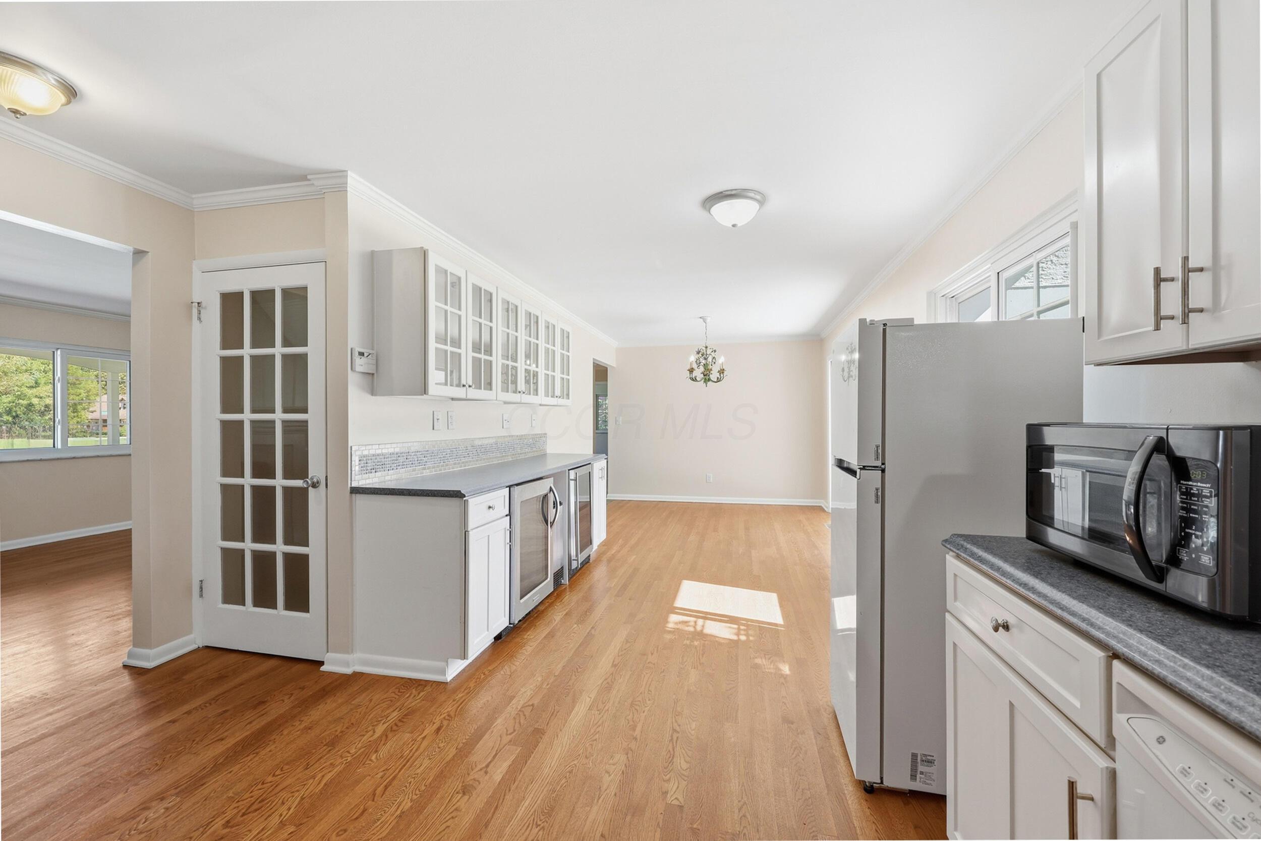 1015 Woodmere Road Columbus, OH 43220 - Photo 13 of 32 13_072a2953