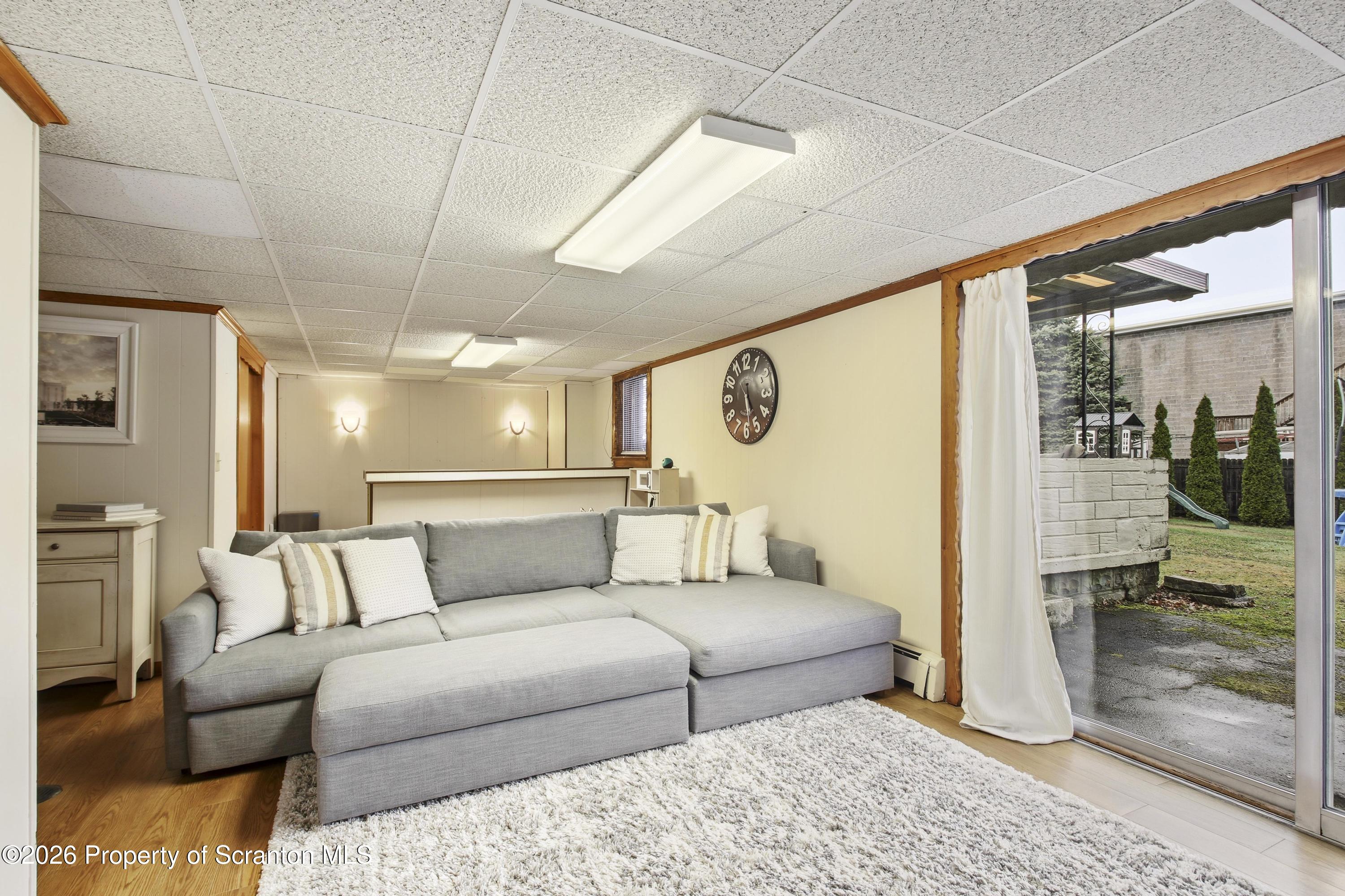 3904 Winfield Avenue Moosic, PA 18507 - Photo 20 of 28 Family Room