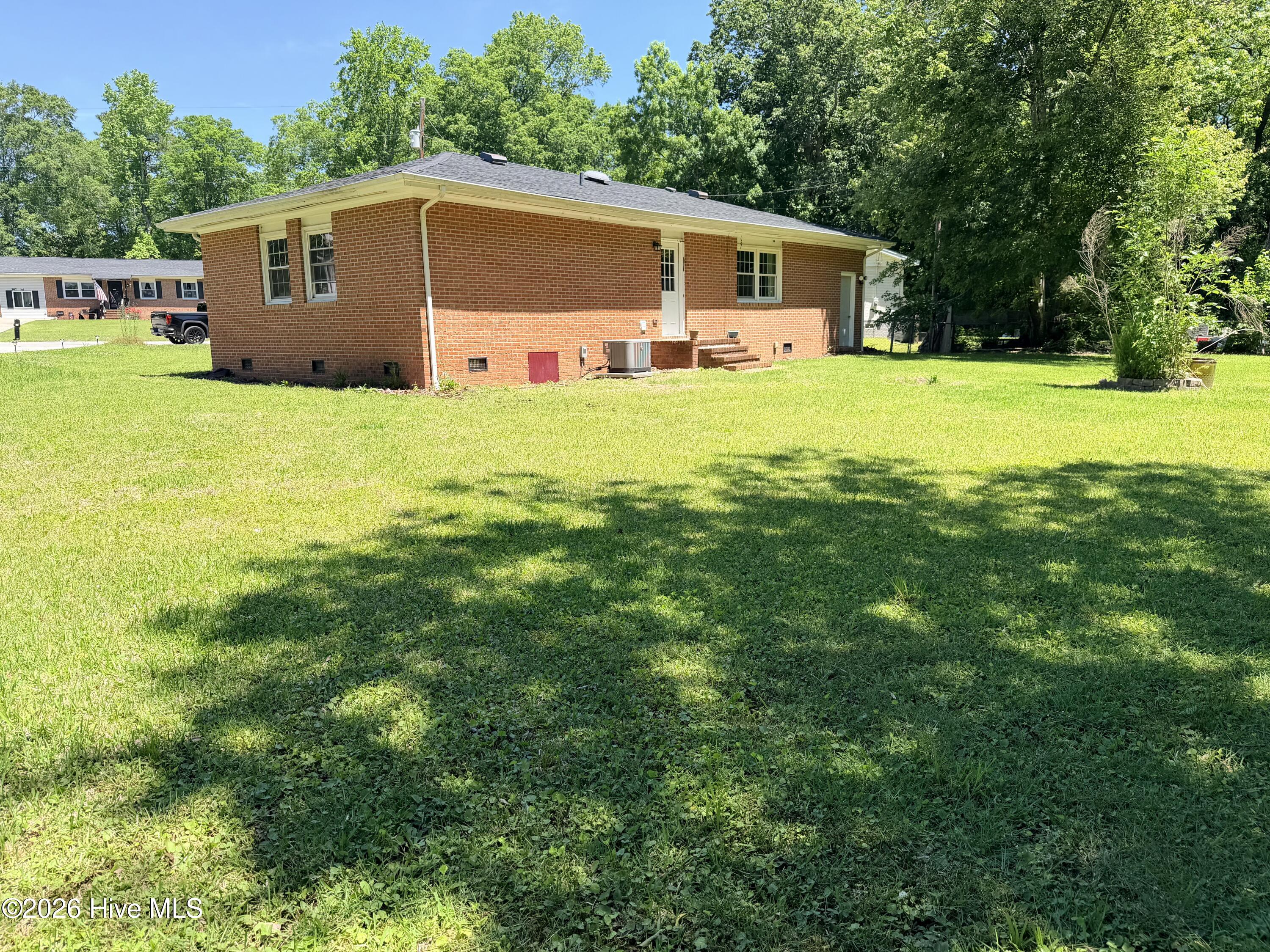 308 Sheffield Road Jacksonville, NC 28546 - Photo 21 of 22 Back of home