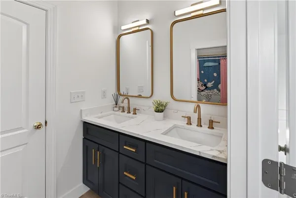 $999,800 | 138 Arthur Needham Road, Pilot Mountain, NC 27041