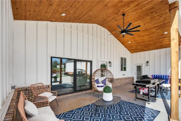 $999,800 | 138 Arthur Needham Road, Pilot Mountain, NC 27041