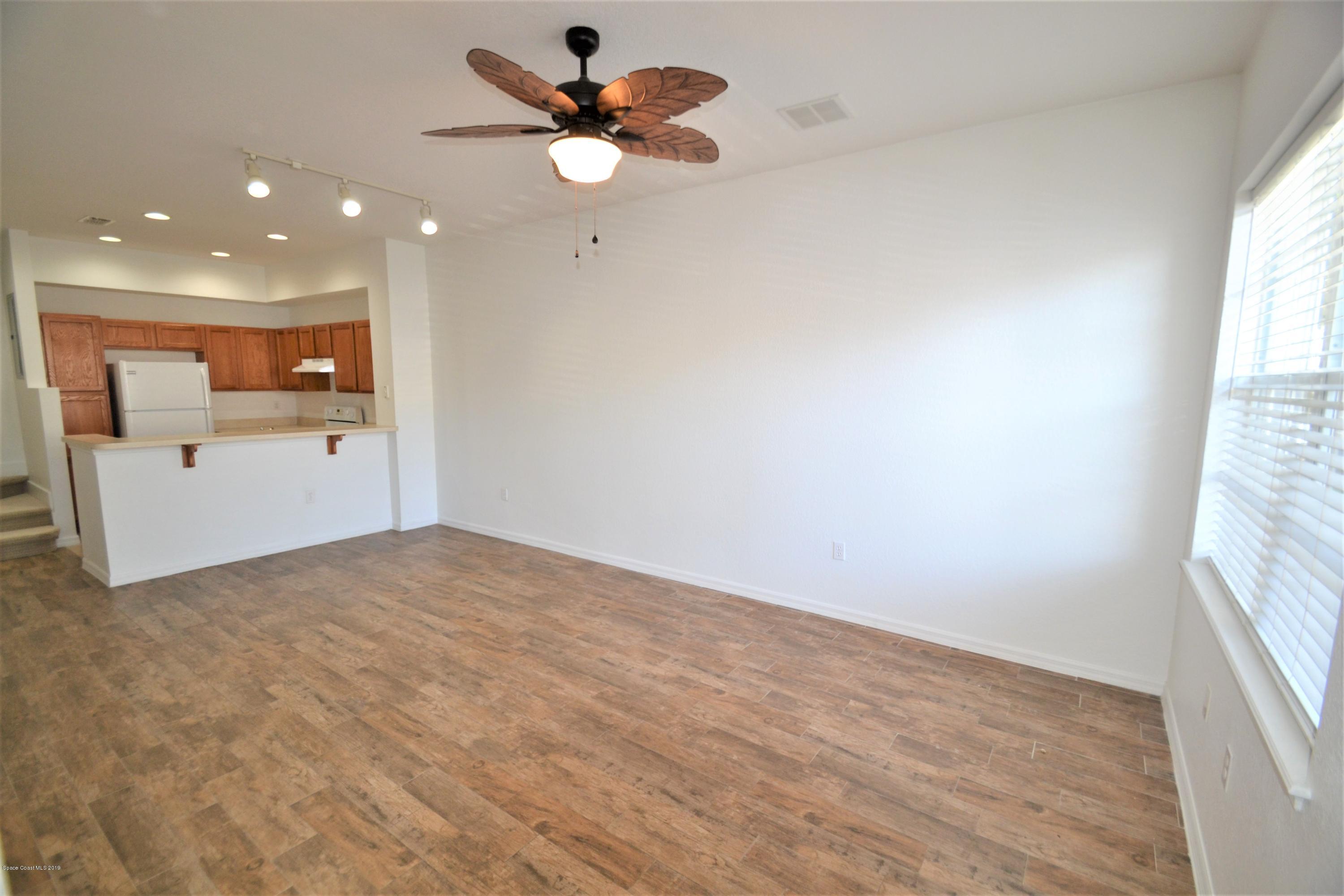115 Turpial Way, Unit 103 Melbourne, FL 32901 - Photo 3 of 38 115 Turpial #103 Family (5)