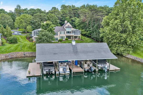 $1,295,000 | 30 Island Green Circle, Unit 22, Penhook, VA 24137