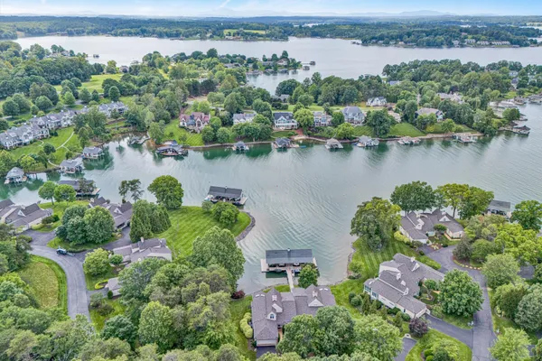 $1,295,000 | 30 Island Green Circle, Unit 22, Penhook, VA 24137