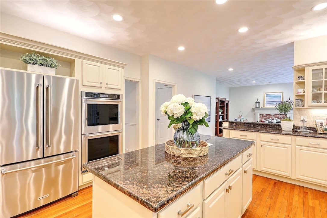 66 Tarklin Road Smithfield, RI 02814 - Photo 13 of 50 Kitchen