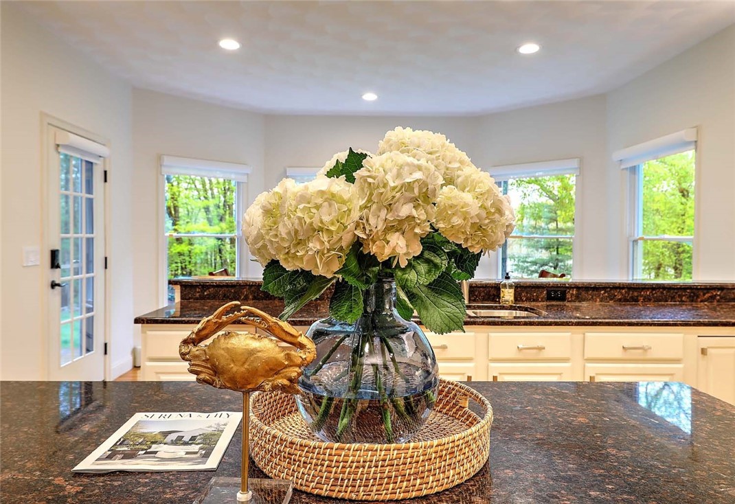 66 Tarklin Road Smithfield, RI 02814 - Photo 16 of 50 KItchen