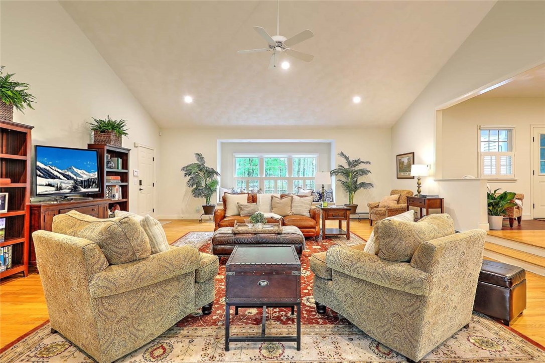 66 Tarklin Road Smithfield, RI 02814 - Photo 21 of 50 Family Room