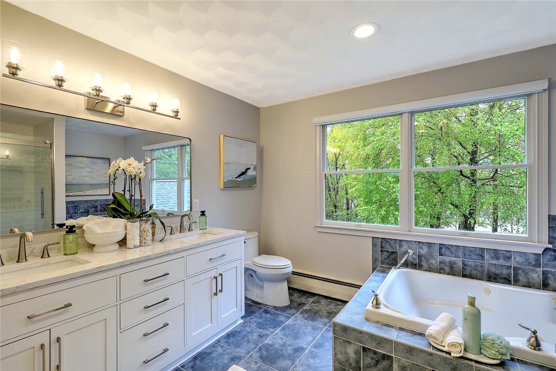 66 Tarklin Road Smithfield, RI 02814 - Photo 32 of 50 Primary Suite Bathroom