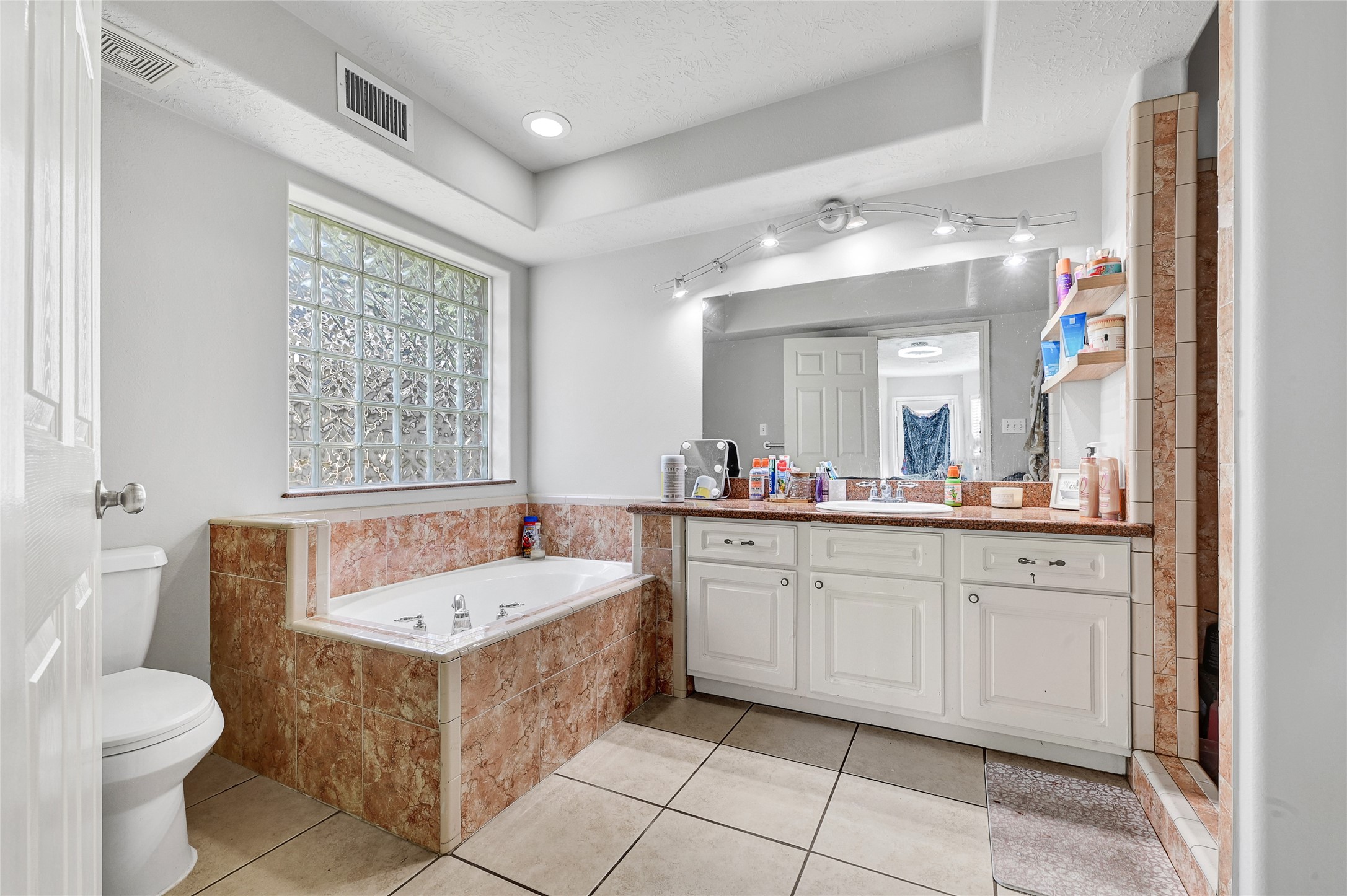 6613 Whitton Drive Houston, TX 77085 - Photo 14 of 28