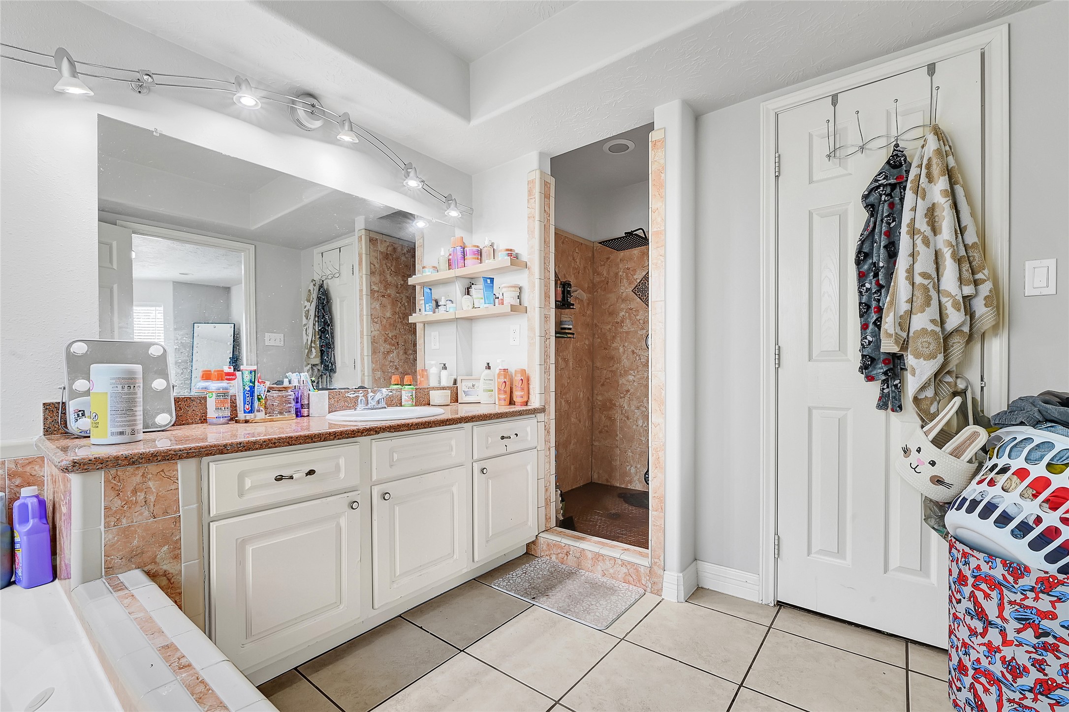 6613 Whitton Drive Houston, TX 77085 - Photo 15 of 28