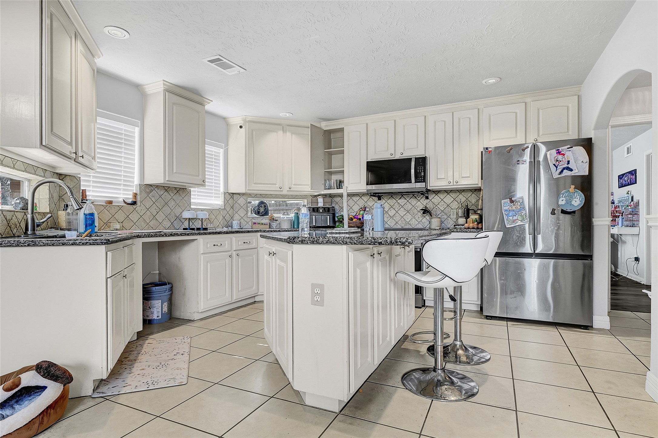 6613 Whitton Drive Houston, TX 77085 - Photo 5 of 28