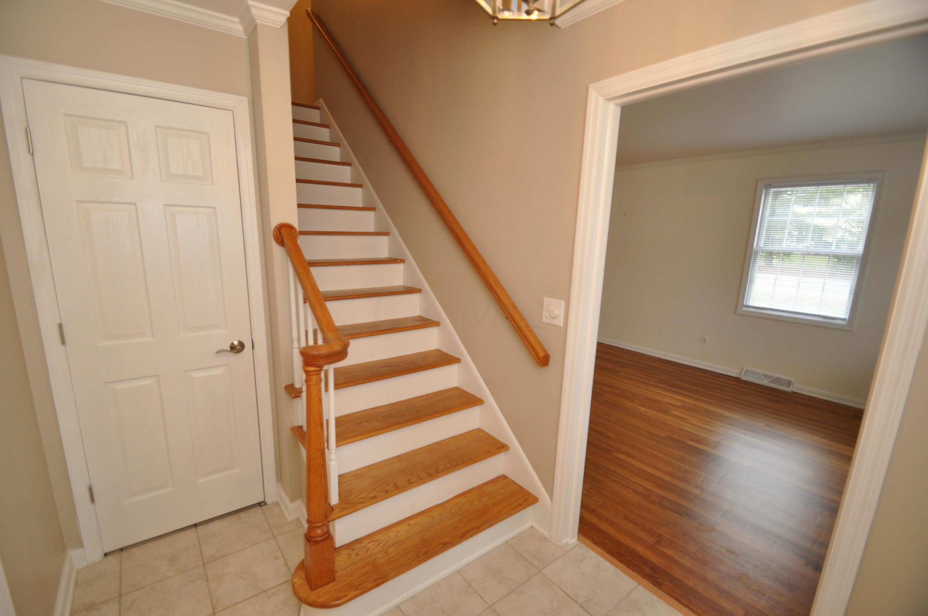1581 Ridgeview Road Upper Arlington, OH 43221 - Photo 9 of 29